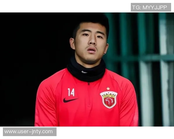 李圣龙选择留在海港B队踢球背后的原因与其他选择分析