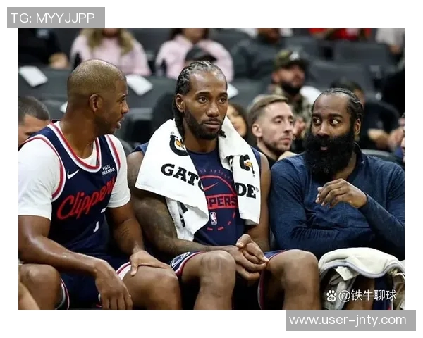 快船分享哈登与中国留学生约翰郝亲密合影表达感激之情